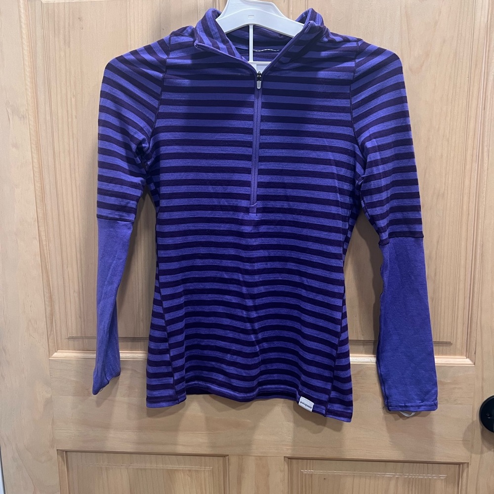 Patagonia 1/2 zip size small